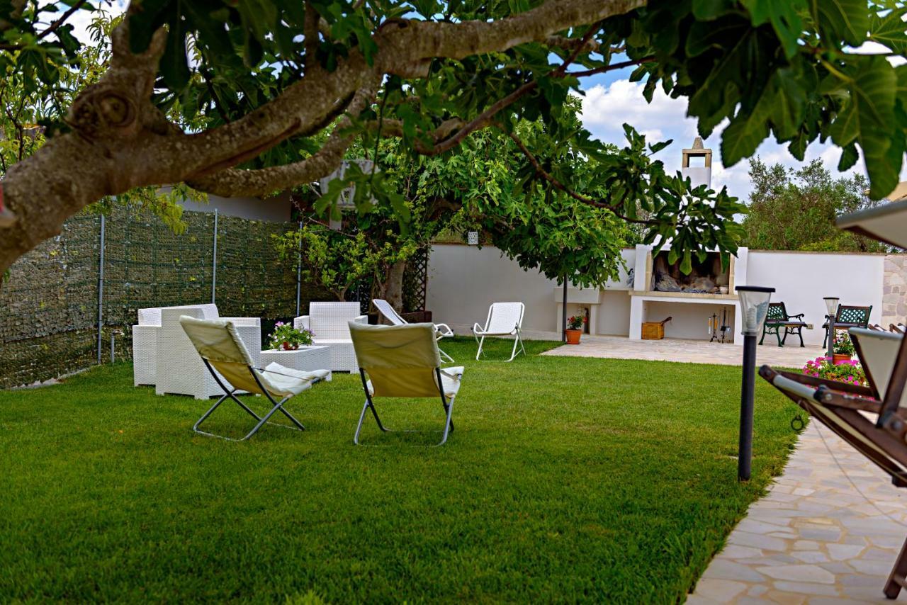 Casa Vacanza Augusto Uggiano La Chiesa Exterior foto