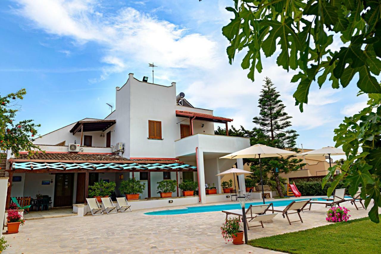 Casa Vacanza Augusto Uggiano La Chiesa Exterior foto